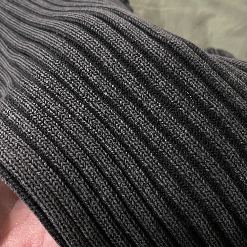 LL Bean Signature Men's Dark Gray Cable Knit Cardigan - Picture 7 of 9